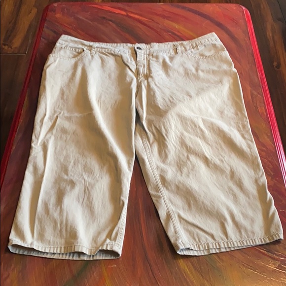 Faded Glory Tan Capris - Picture 2 of 4
